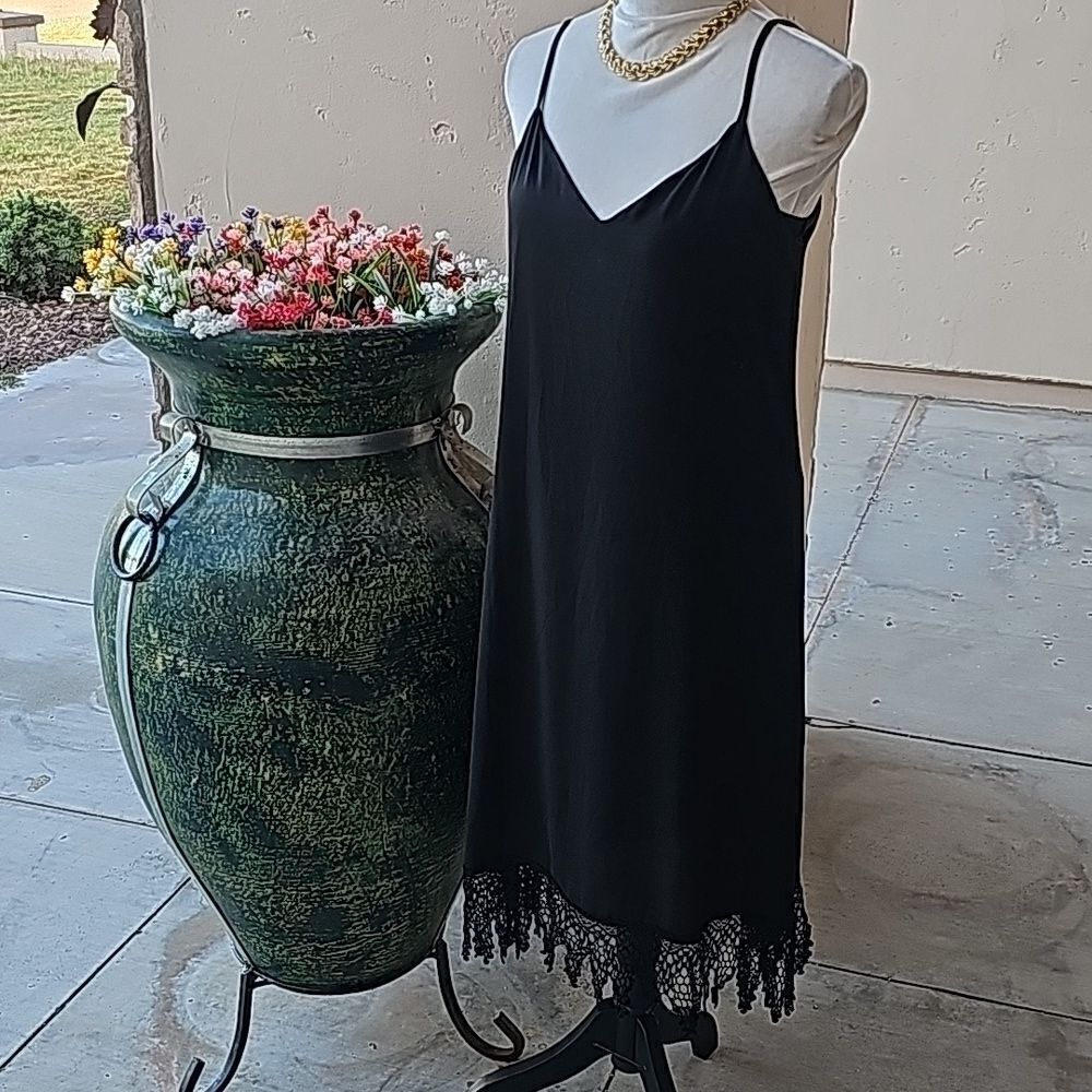 Black forever 21 slip dress with lace bottom size medium